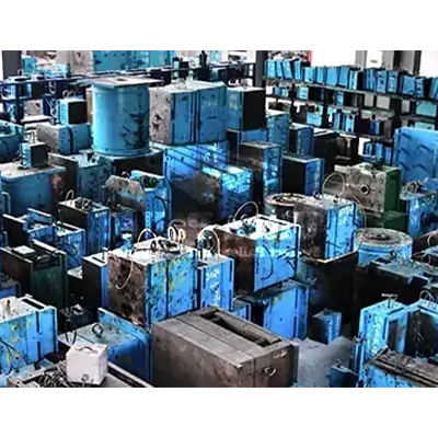 ultrapallet: diverse plastic pallet molds for versatile logistics