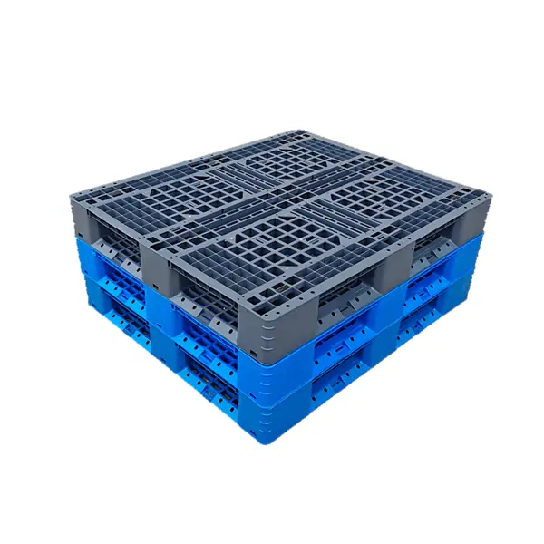 HDPE plastic pallets for export and shipping industries