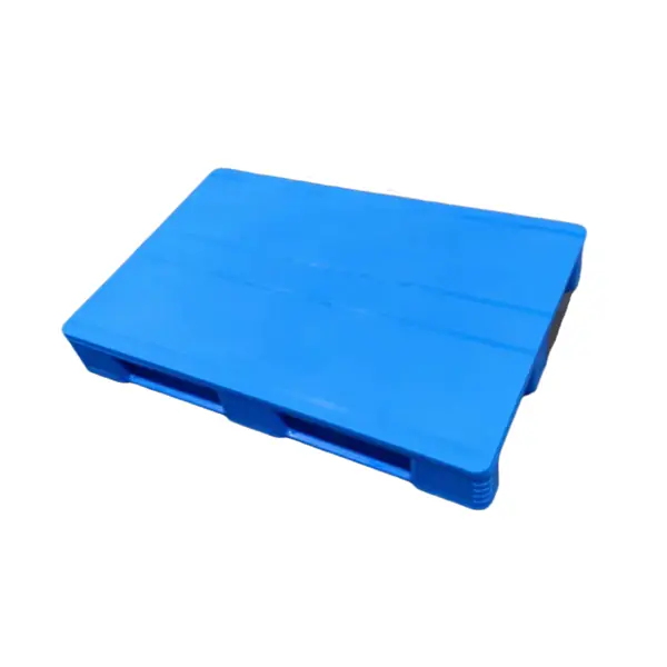 Easy-to-clean solid top blue plastic pallet