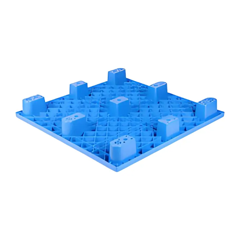 Durable nine feet stackable pallet in logistics center