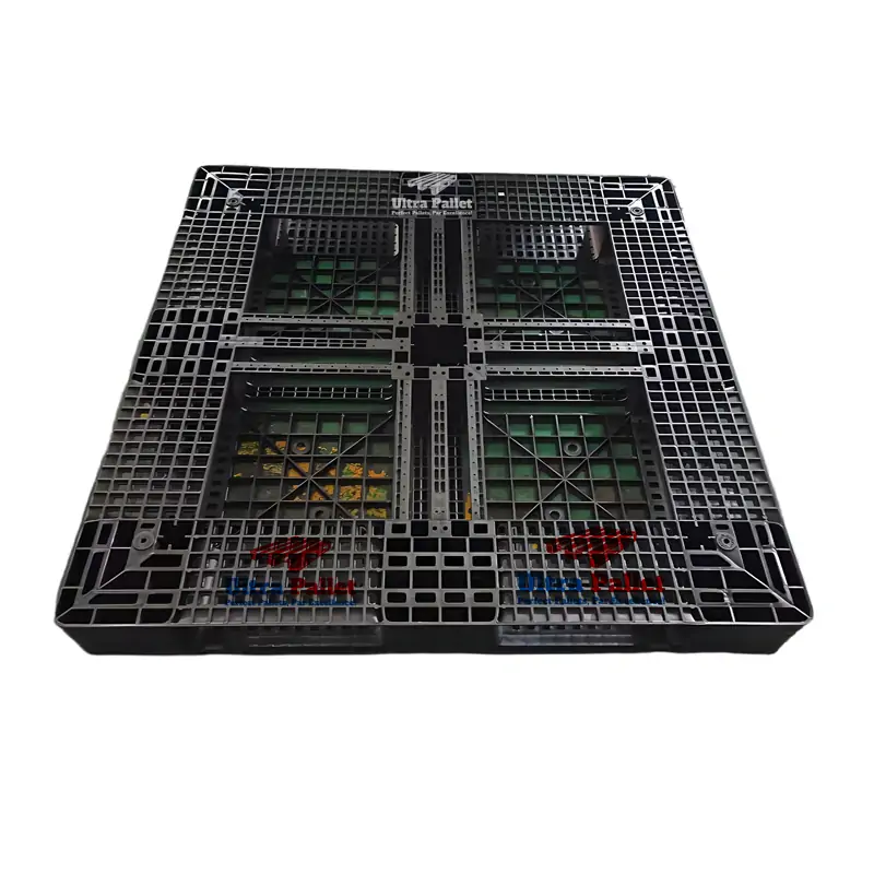 Disposable plastic pallet for export logistics
