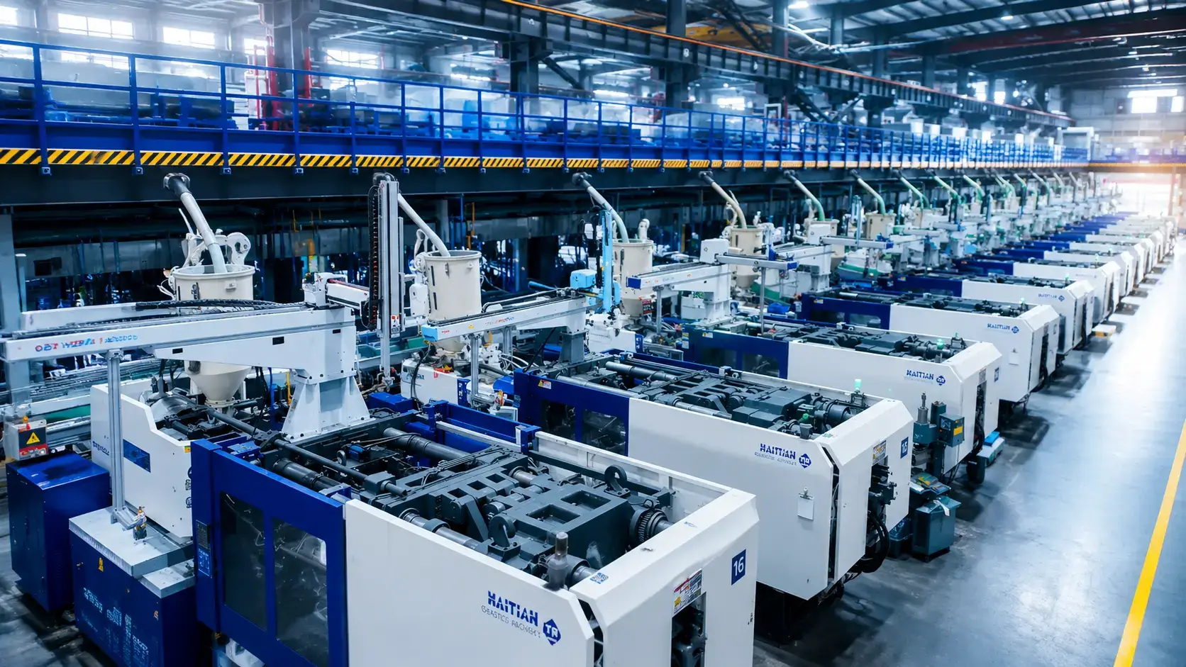 Factory plastic pallet production